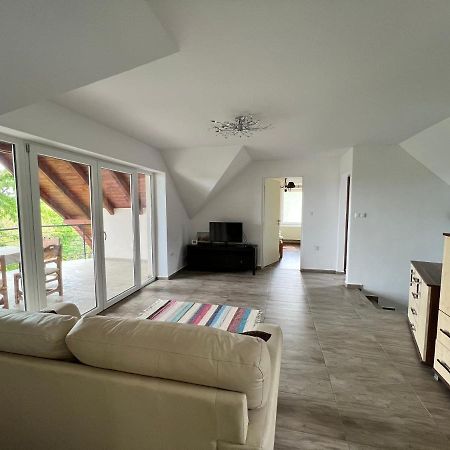 'New' Sunkissed Villa On The Old Hill Balatonalmadi Bagian luar foto