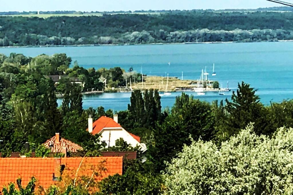 'New' Sunkissed Villa On The Old Hill Balatonalmadi Bagian luar foto