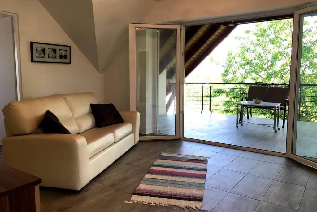 'New' Sunkissed Villa On The Old Hill Balatonalmadi Bagian luar foto